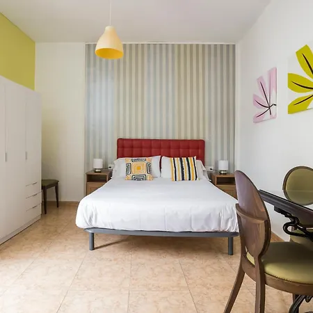 Apartaments Clot-sant Marti Apartment *