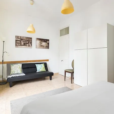 Apartaments Clot-sant Marti Apartment *